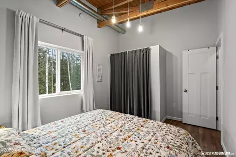 Bedroom - 11520 Reader Rd, Anchorage, AK 99516 photo 6 of 7