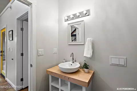 Bath - 11520 Reader Rd, Anchorage, AK 99516 photo 5 of 7