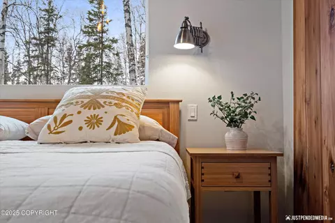 Bedroom - 11520 Reader Rd, Anchorage, AK 99516 photo 2 of 7