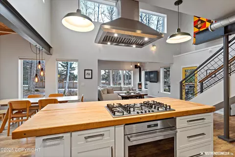 Kitchen - 11520 Reader Rd, Anchorage, AK 99516 photo 8 of 8