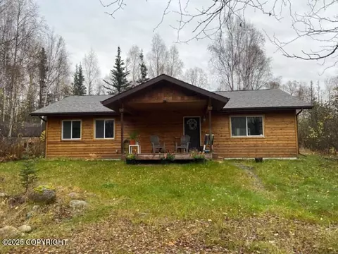 9701 N Palmer Fishhook Rd, Palmer, AK 99645