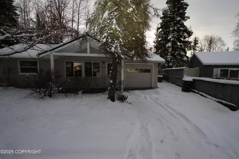2624 Darby Cir, Anchorage, AK 99508