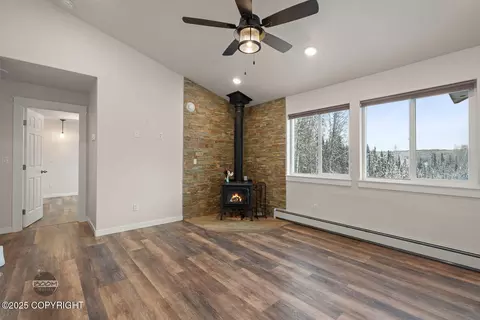 Living - 10309 N Easy St, Willow, AK 99688 photo 3 of 3