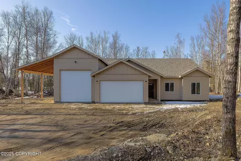 7600 E Prop Ct, Palmer, AK 99645