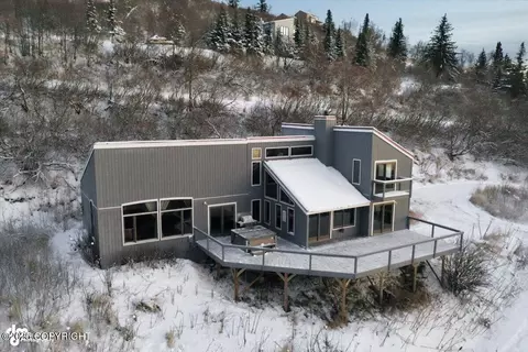 17801 Steamboat Dr, Anchorage, AK 99516