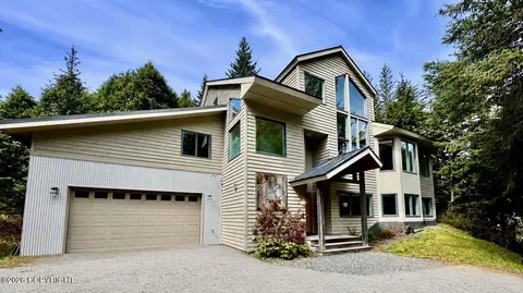 260 Vail Dr, Girdwood, AK 99587