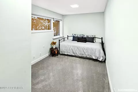 Bedroom - 260 Vail Dr, Girdwood, AK 99587 photo 3 of 7
