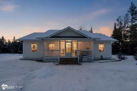 33625 Anchor Ct, Anchor Point, AK 99556