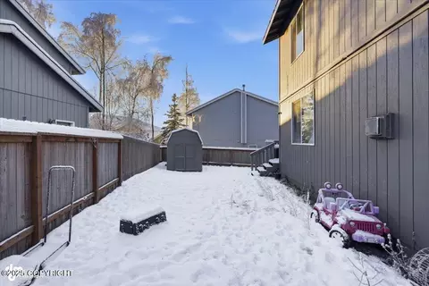 Exterior - 13096 Curry Ridge Cir, Eagle River, AK 99577 photo 5 of 8