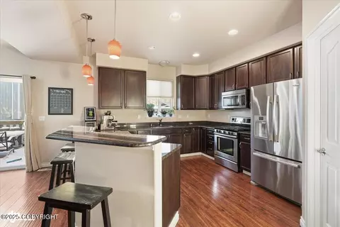 Kitchen - 13096 Curry Ridge Cir, Eagle River, AK 99577 photo 2 of 5