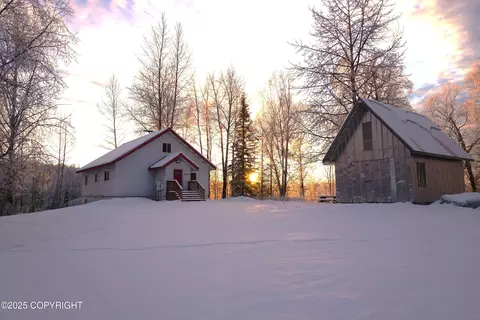 28468 S Talkeetna Spur Rd, Talkeetna, AK 99676