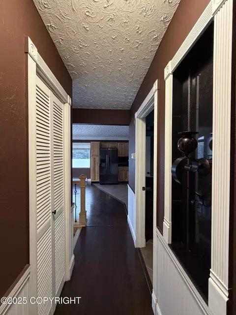 Entry Way - 2017 Dora Way, Seward, AK 99664 photo 3 of 6
