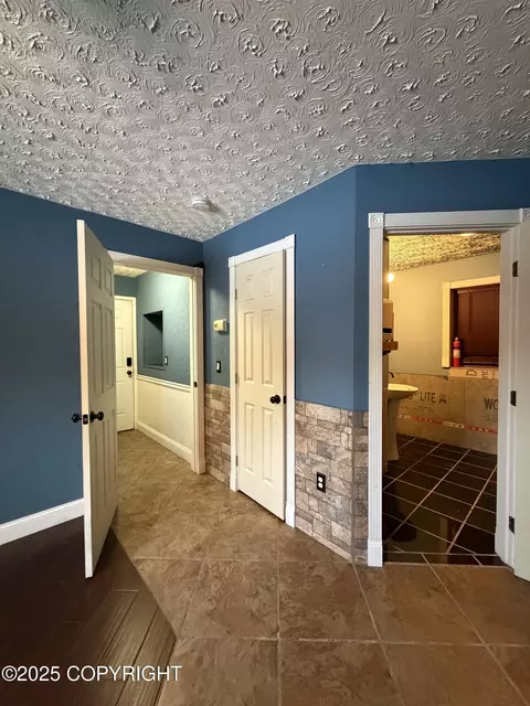Entry Way - 2017 Dora Way, Seward, AK 99664 photo 5 of 6