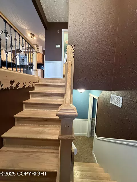 Entry Way - 2017 Dora Way, Seward, AK 99664 photo 4 of 6