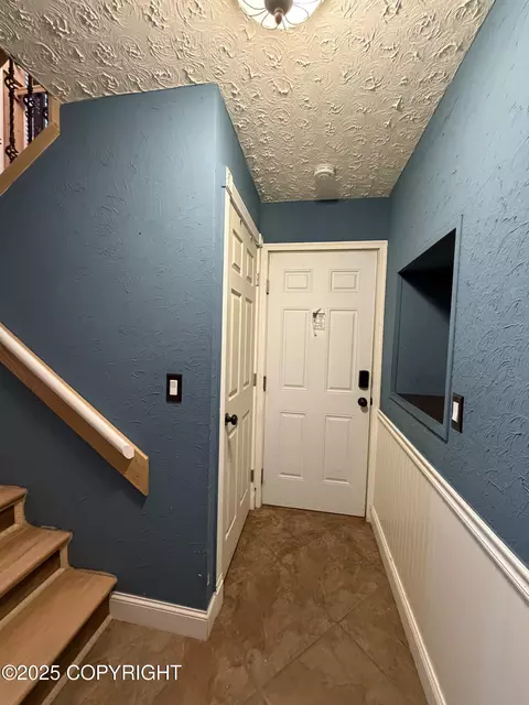 Entry Way - 2017 Dora Way, Seward, AK 99664 photo 6 of 6