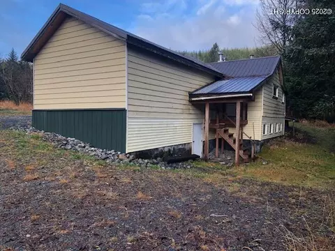 824 Lake Ave, Cordova, AK 99574