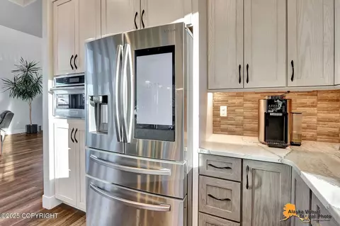Kitchen - 8130 Harmany Ranch Rd, Eagle River, AK 99577 photo 12 of 19
