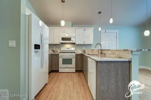 Kitchen - 8130 Harmany Ranch Rd, Eagle River, AK 99577 photo 17 of 19