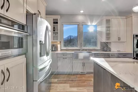 Kitchen - 8130 Harmany Ranch Rd, Eagle River, AK 99577 photo 4 of 19