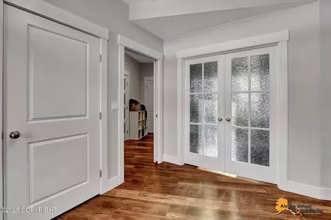 Entry Way - 8130 Harmany Ranch Rd, Eagle River, AK 99577 photo 2 of 4