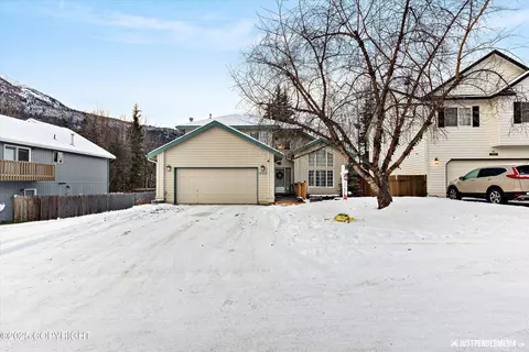 18932 Mountain Point Dr, Eagle River, AK 99577 photo 2