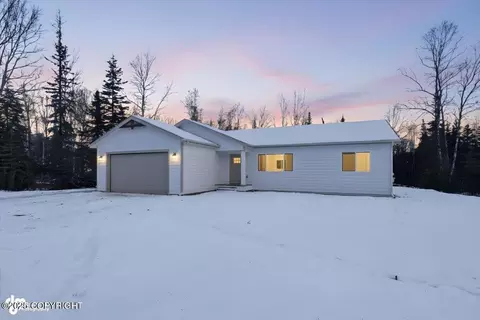 2145 N Skye Cir, Wasilla, AK 99623