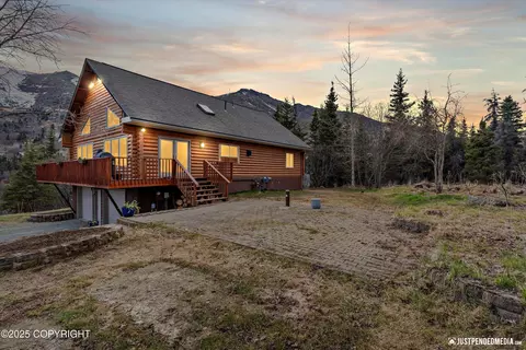 3915 Hiland Rd, Eagle River, AK 99577