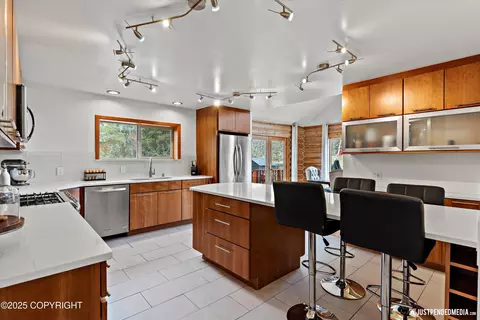 Kitchen - 3915 Hiland Rd, Eagle River, AK 99577 photo 5 of 5
