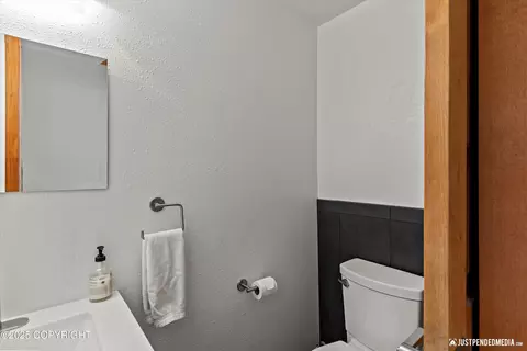 Bath - 3915 Hiland Rd, Eagle River, AK 99577 photo 2 of 10