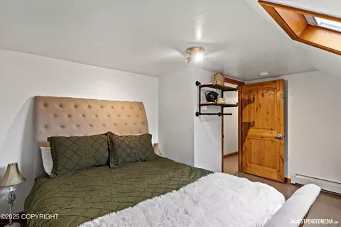 Bedroom - 3915 Hiland Rd, Eagle River, AK 99577 photo 7 of 11