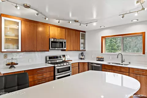 Kitchen - 3915 Hiland Rd, Eagle River, AK 99577 photo 3 of 5