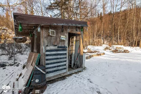 Exterior - 15811 Division St, Chugiak, AK 99567 photo 7 of 13