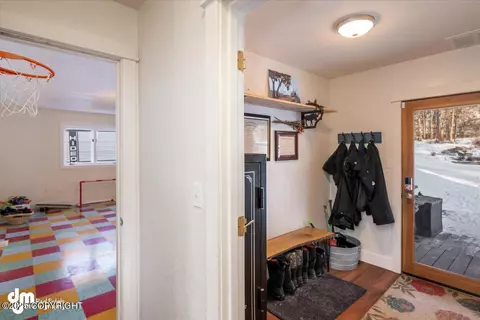 Entry Way - 15811 Division St, Chugiak, AK 99567 photo 4 of 5