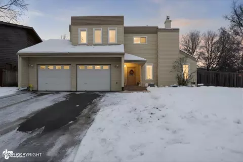 9520 Albatross Dr, Anchorage, AK 99502