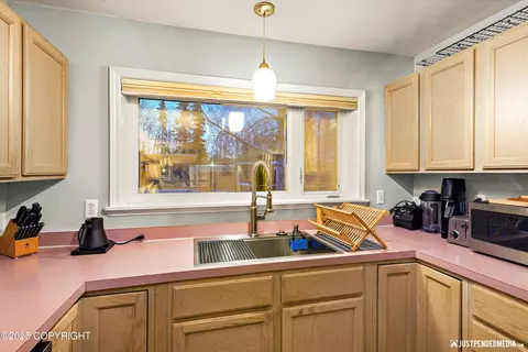 1826 E 27th Ave, Anchorage, AK 99508 photo 7