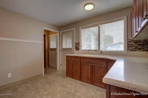 Kitchen - 618 N St, Anchorage, AK 99501 photo 3 of 4