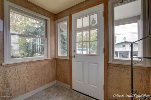 Entry Way - 618 N St, Anchorage, AK 99501 photo 2 of 3