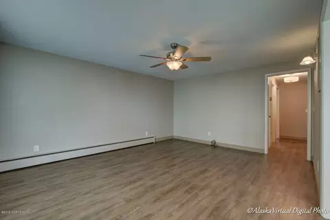 Living - 618 N St, Anchorage, AK 99501 photo 3 of 7