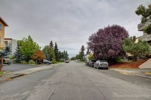 Exterior - 618 N St, Anchorage, AK 99501 photo 6 of 8