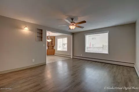 Living - 618 N St, Anchorage, AK 99501 photo 2 of 7