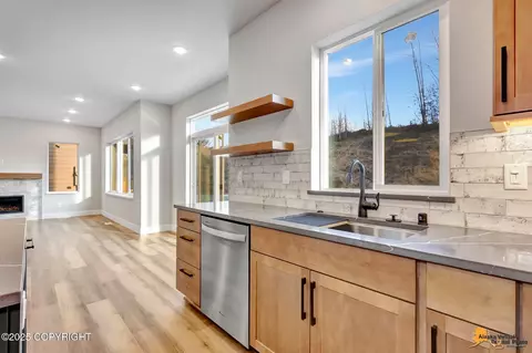 Kitchen - 8869 Chalk Hill Loop, Anchorage, AK 99502 photo 4 of 7