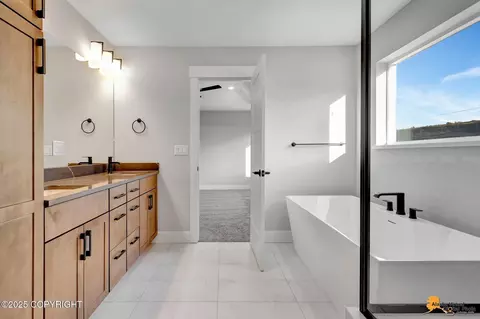 Bath - 8869 Chalk Hill Loop, Anchorage, AK 99502 photo 4 of 7