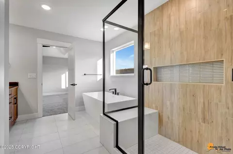 Bath - 8869 Chalk Hill Loop, Anchorage, AK 99502 photo 5 of 7