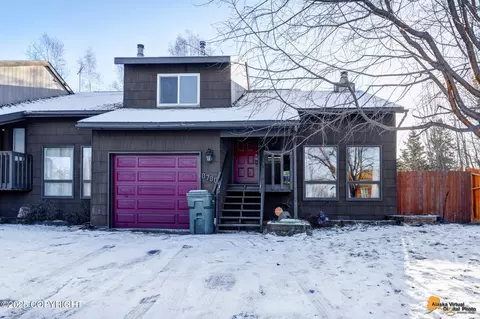 8780 Beachwood Cir, Anchorage, AK 99502