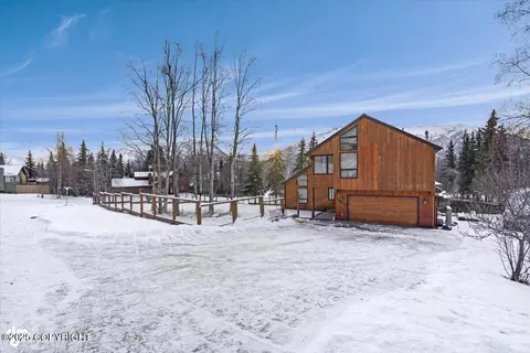 10220 Silvertip Cir, Eagle River, AK 99577 photo 3
