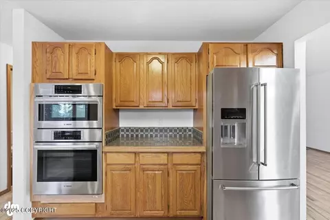 10220 Silvertip Cir, Eagle River, AK 99577 photo 15