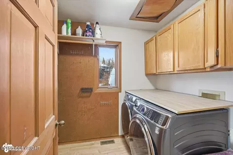 10220 Silvertip Cir, Eagle River, AK 99577 photo 24