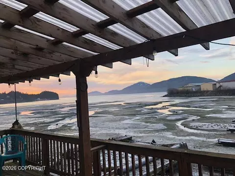 107 Bluff Trl, Cordova, AK 99574