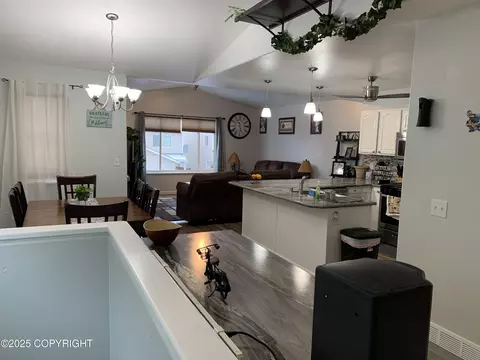 5560 Alora Loop # 41, Anchorage, AK 99504