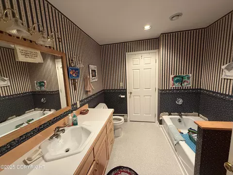 Bath - 343 Wortman Loop, Sitka, AK 99835 photo 3 of 4